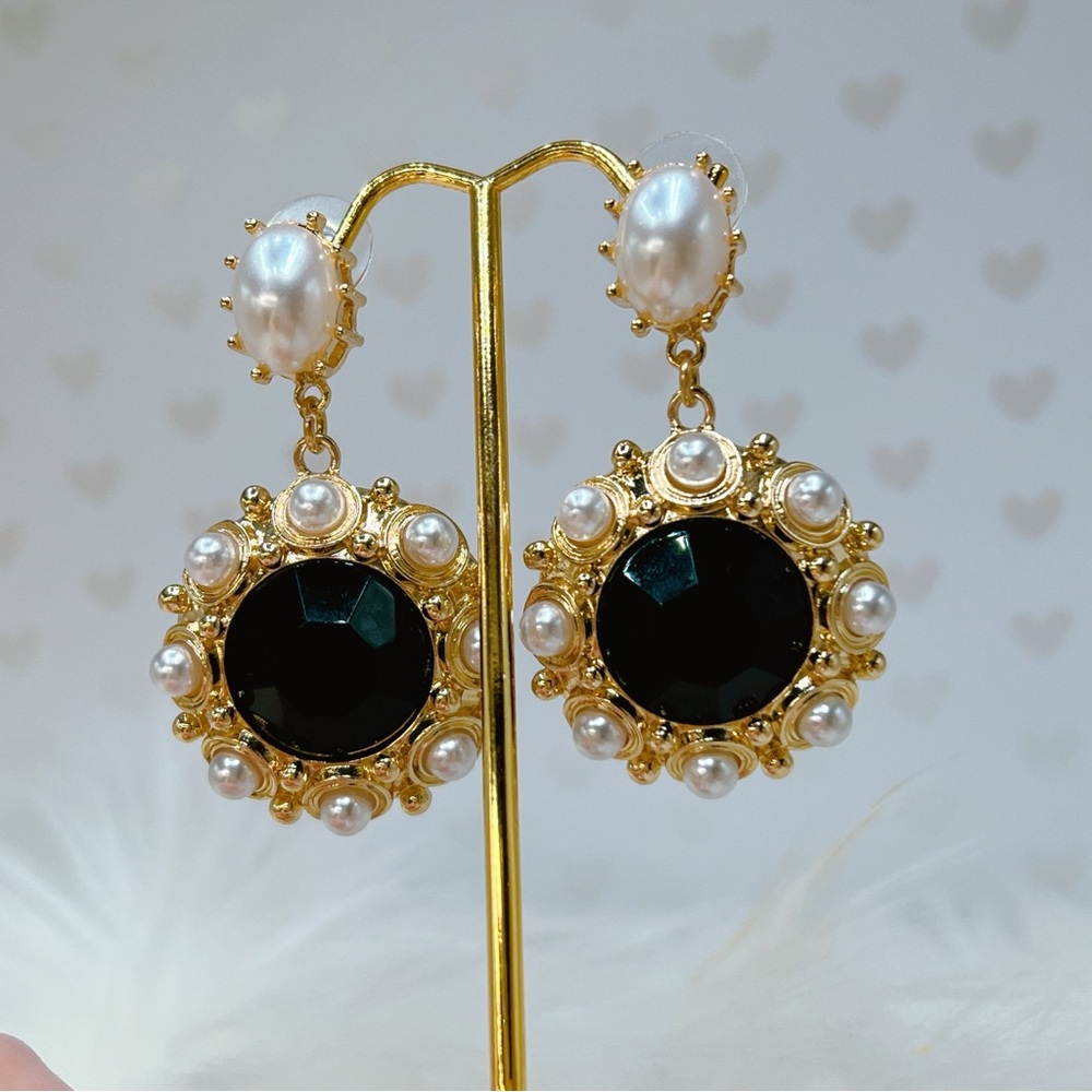 Gold and Black Pearl Statement Earrings - Picture 5 of 5